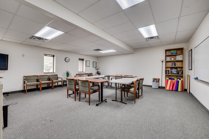 More Photos Of 4555 Erin Dr, Eagan Office For Lease