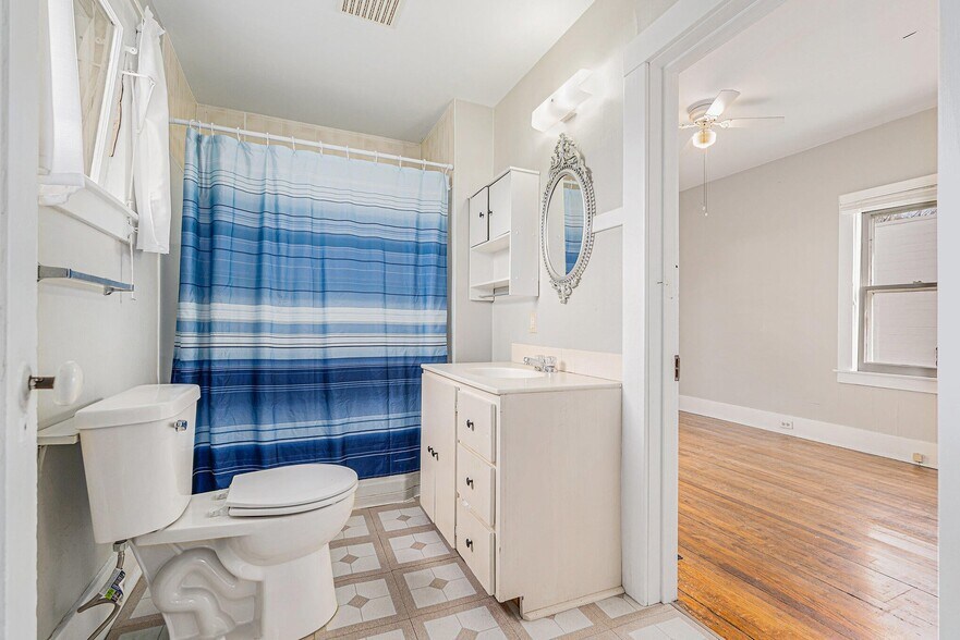 More Photos Of 3981 White St SW, Grandville Flex For Sale