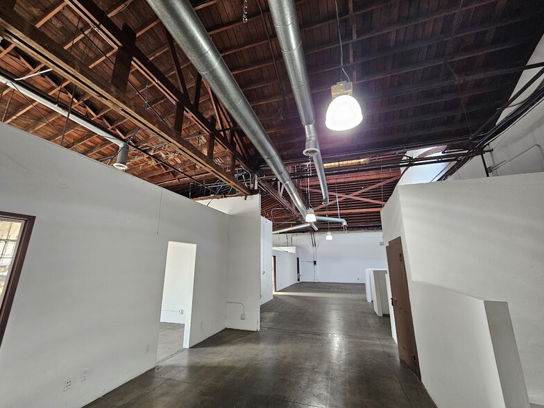 More Photos Of 2853 E Pico Blvd, Los Angeles Warehouse For Lease