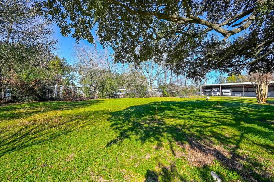 More Photos Of 18910 Carrot St, Spring Trailer Camper Park For Sale