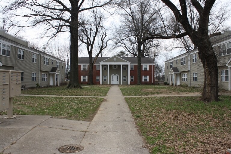 Primary Photo Of 1500 Oleanda Ave, Louisville Apartments For Sale