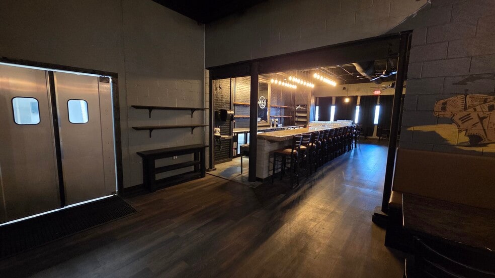 More Photos Of 508 Orapax St, Norfolk Restaurant For Lease