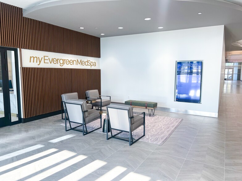 More Photos Of 18354 I-45 South, Shenandoah Medical For Lease