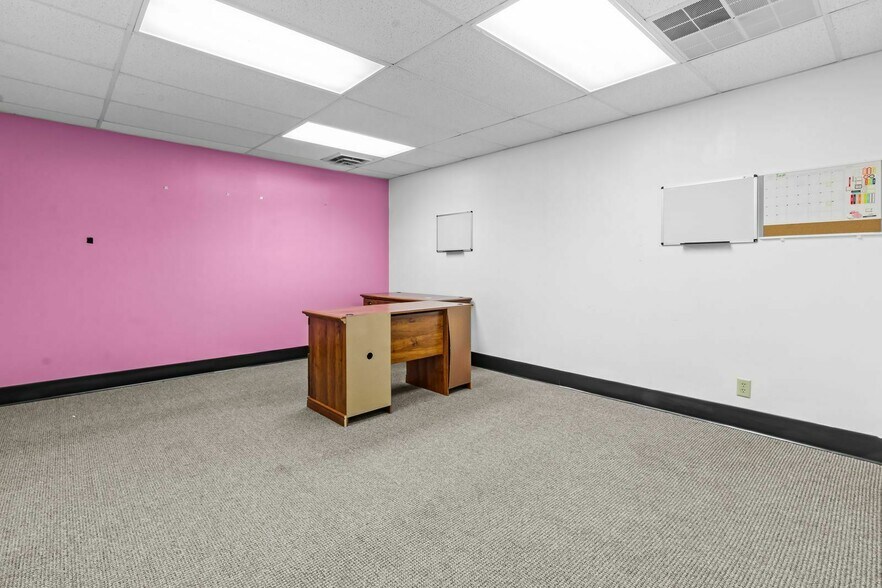 More Photos Of 3334 Founders Rd, Indianapolis Office For Sale