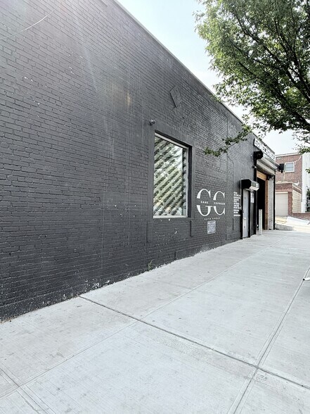 More Photos Of 2814 20th Ave, Long Island City Warehouse For Lease