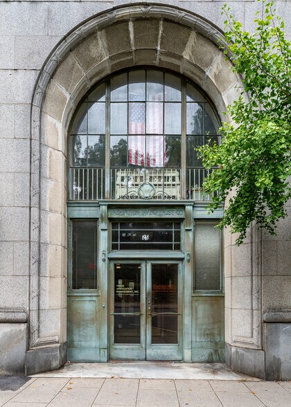 More Photos Of 25 N Broadway, Tarrytown Office For Lease