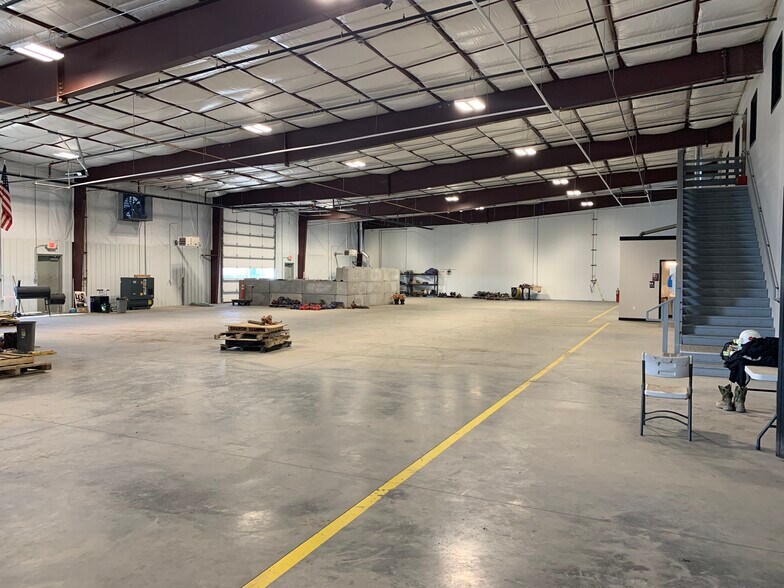 More Photos Of 583 Gyrfalcon Ct, Windsor Industrial For Lease