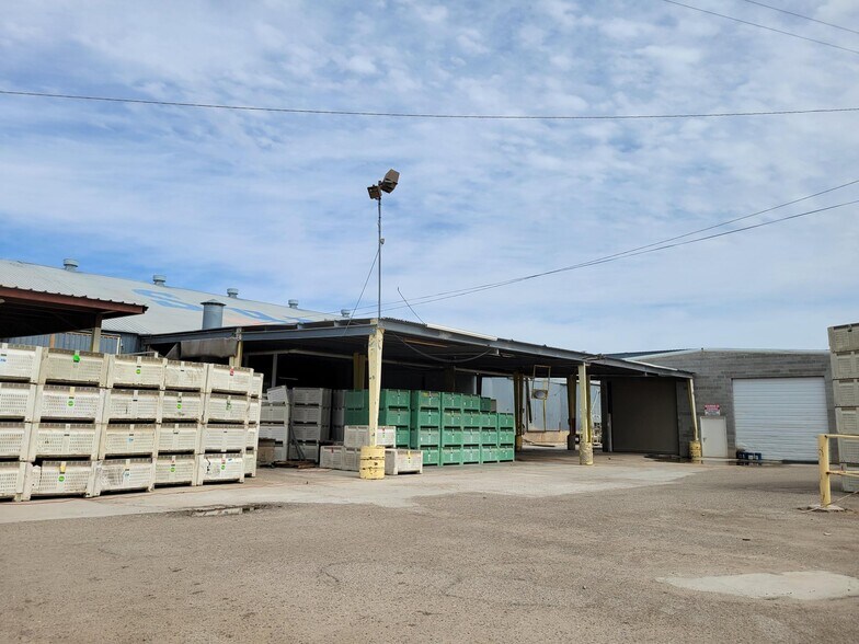 More Photos Of 2198 S Pacific Ave, Yuma Distribution For Lease