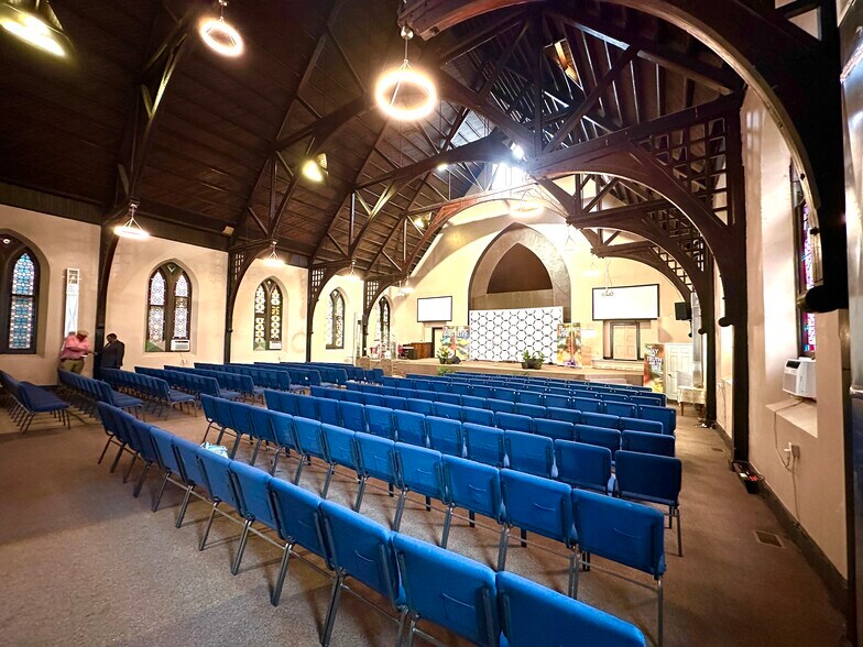 More Photos Of 1 N Fulton Ave, Baltimore Religious Facility For Lease