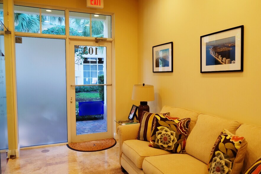 More Photos Of 3307 Northlake Blvd, Palm Beach Gardens Office For Sale