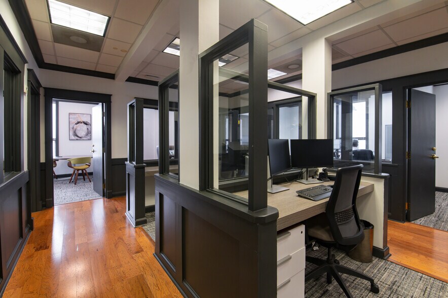 More Photos Of 442 W Kennedy Blvd, Tampa Office For Lease