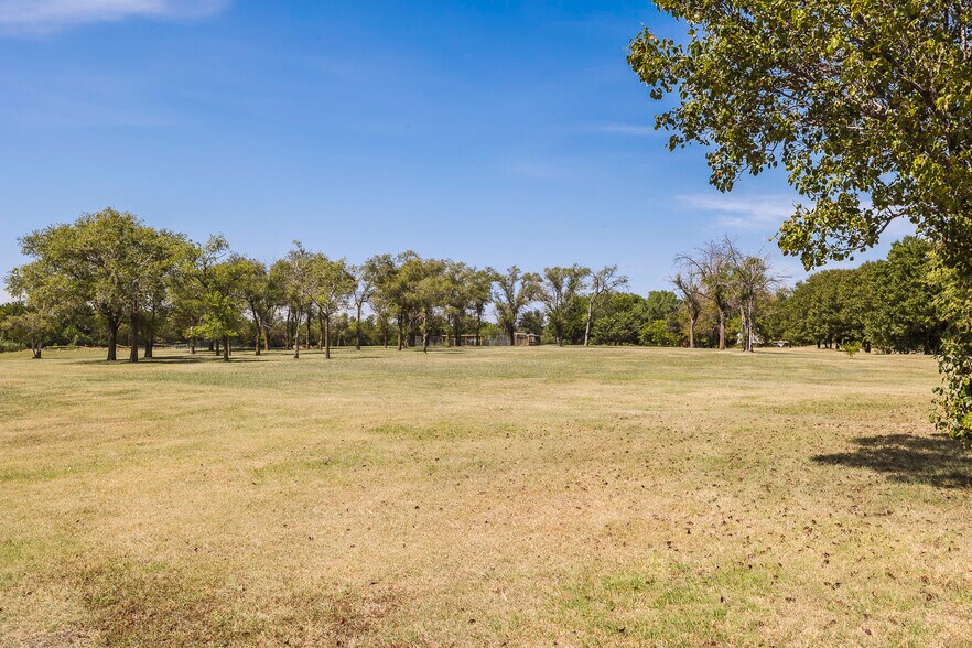 More Photos Of 2206 E 101st St N, Valley Center Specialty For Sale