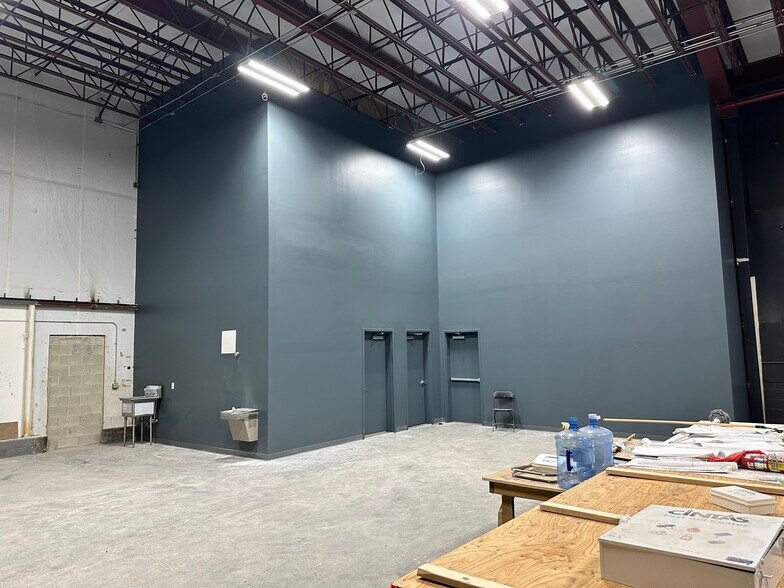 More Photos Of 4865 Arthur Kill Rd, Staten Island Warehouse For Lease