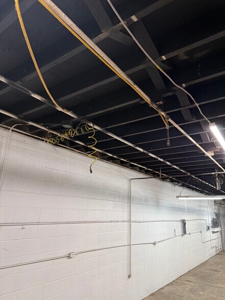More Photos Of 630 Trindale Rd, Trinity Warehouse For Lease
