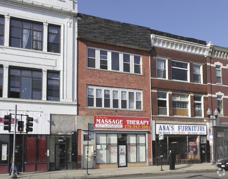 More Photos Of 1288 N Hermitage Ave, Chicago Office For Lease