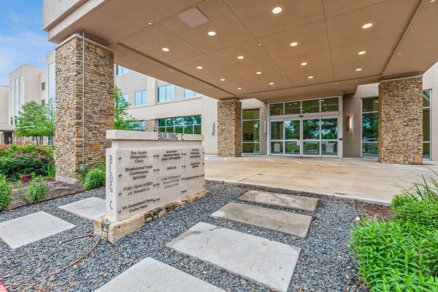 More Photos Of 1401 Medical Pky, Cedar Park Medical For Lease