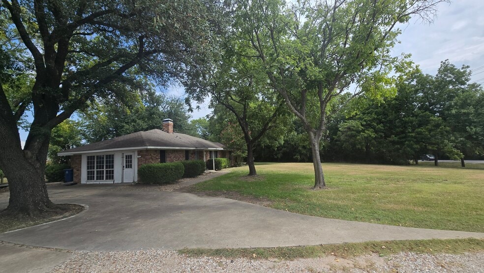 Primary Photo Of 7905 Liberty Grove Rd, Rowlett Office For Lease