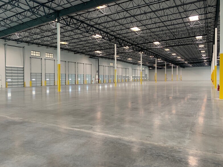 More Photos Of 1025 N Todd Ave, Azusa Unknown For Lease