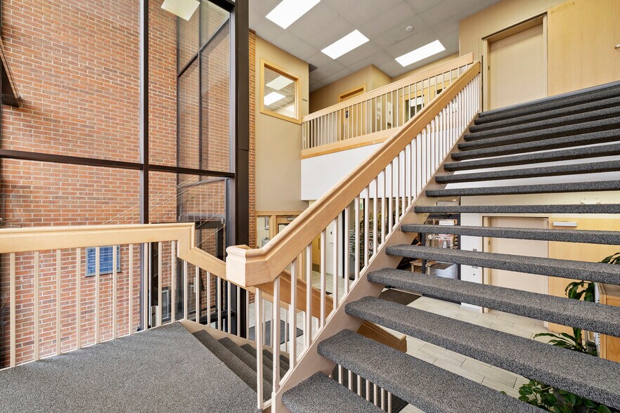 More Photos Of 3850 N Grant Ave, Loveland Medical For Lease