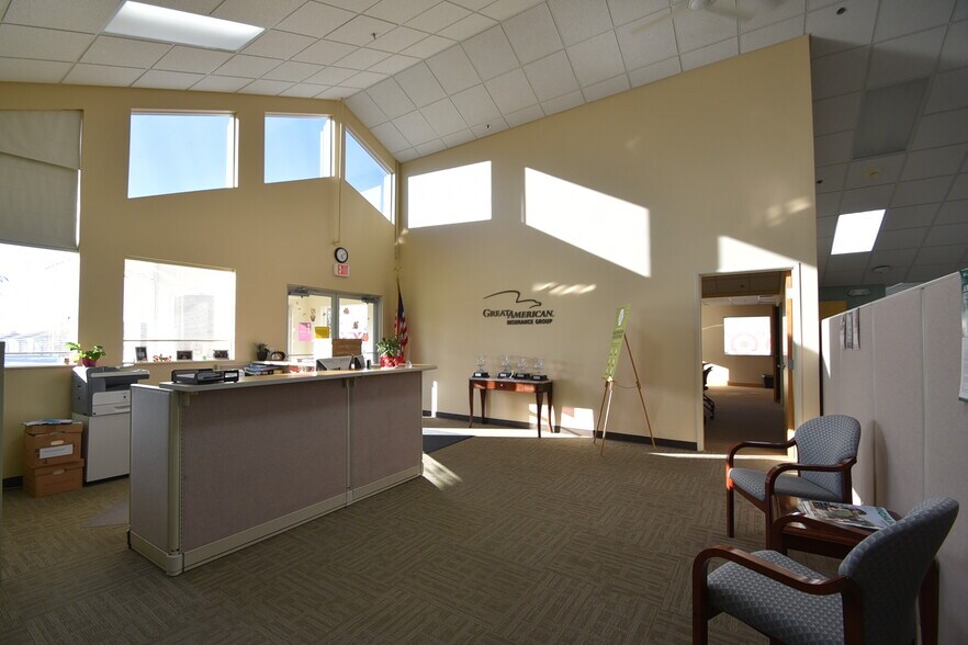 More Photos Of 1402 43rd St S, Fargo Office For Lease