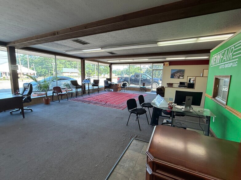 More Photos Of 1633 Pearl Rd, Brunswick Auto Dealership For Sale
