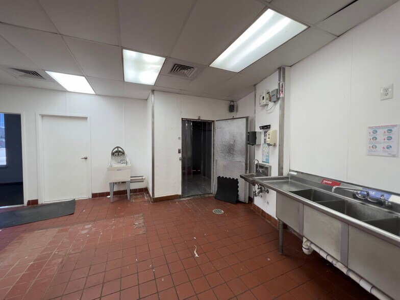 More Photos Of 3400 NE 2nd Ave, Miami Restaurant For Sale