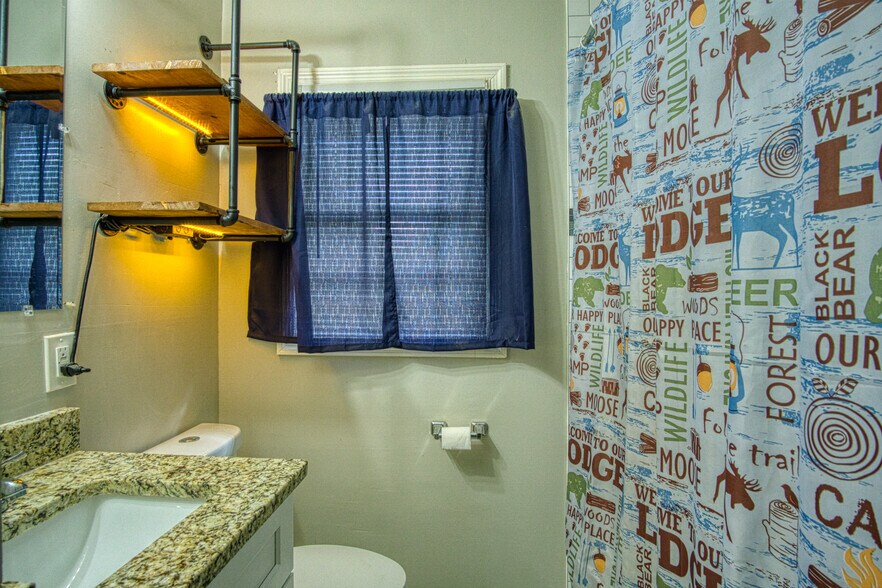 More Photos Of 19612 & 19630 Oak St, Cornelius Apartments For Sale