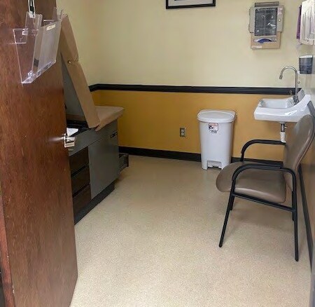 More Photos Of 150 Health Center Dr, Clanton Medical For Sale