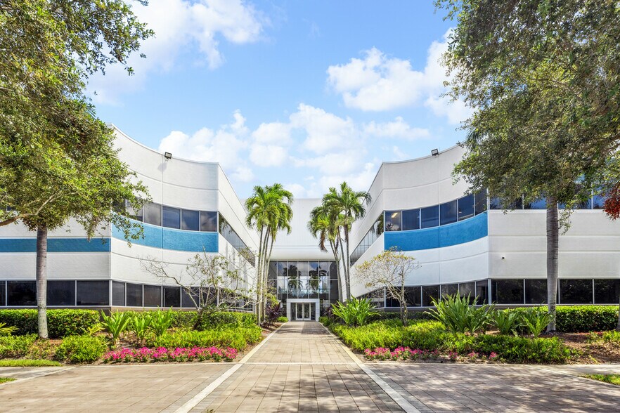 Primary Photo Of 901 Yamato Rd, Boca Raton Loft Creative Space For Lease