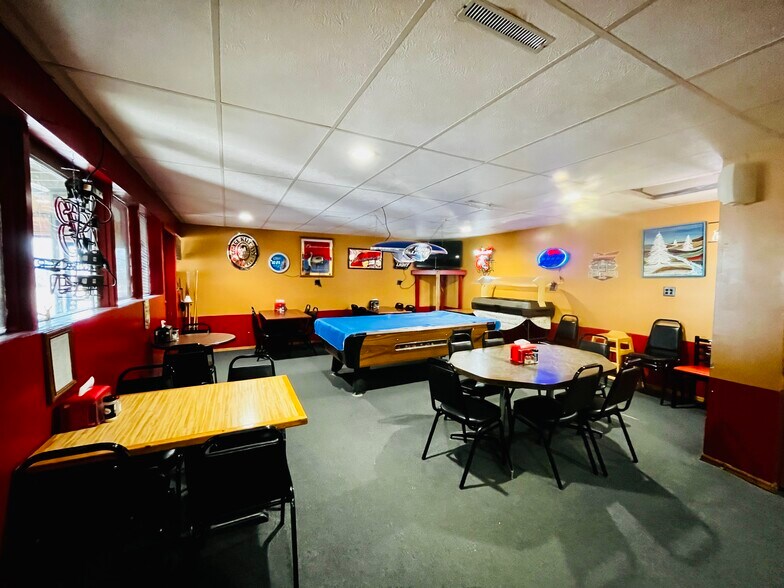 More Photos Of 300 Lincoln Ave, Volin Specialty For Sale