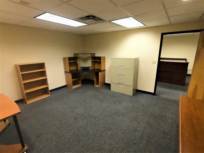 More Photos Of 3200 Steck Ave, Austin Office For Sale