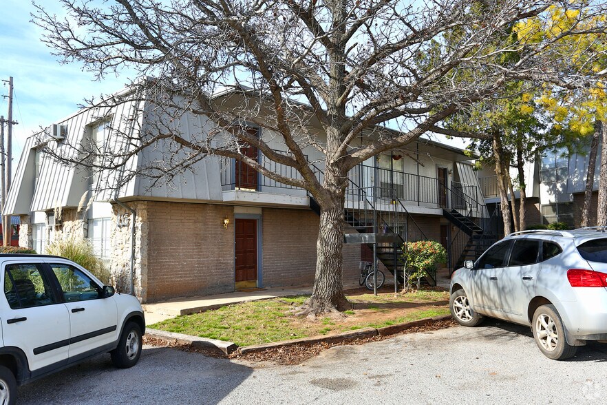 More Photos Of 515 E Alameda St, Norman Apartments For Sale