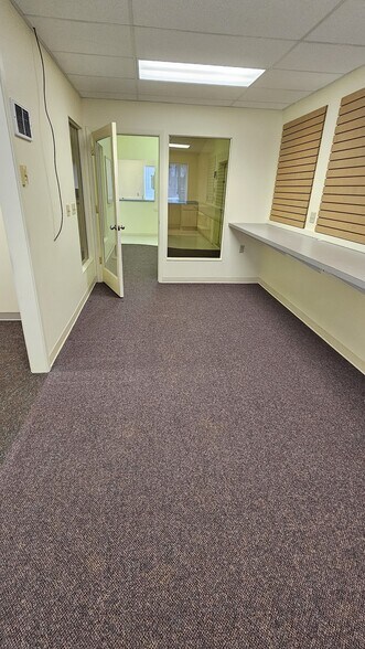 More Photos Of 31 Colwell St, Port Hadlock Medical For Lease