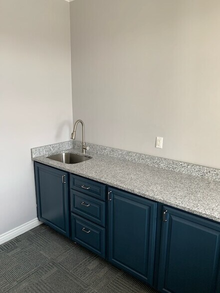 More Photos Of 481-485 S Orem Blvd, Orem Office For Sale