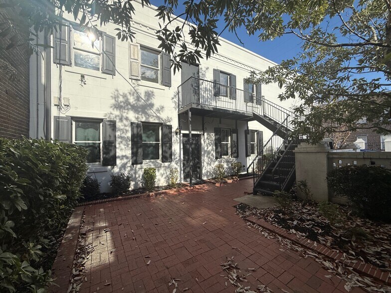 More Photos Of 301 W York St, Savannah Office For Sale