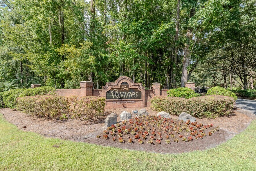More Photos Of 3145 Ravines Rd, Middleburg Apartments For Sale