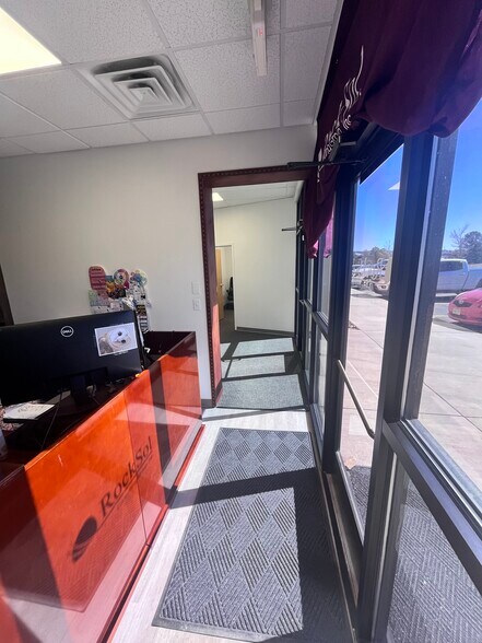 More Photos Of 730-742 Synthes Ave, Monument Manufacturing For Lease