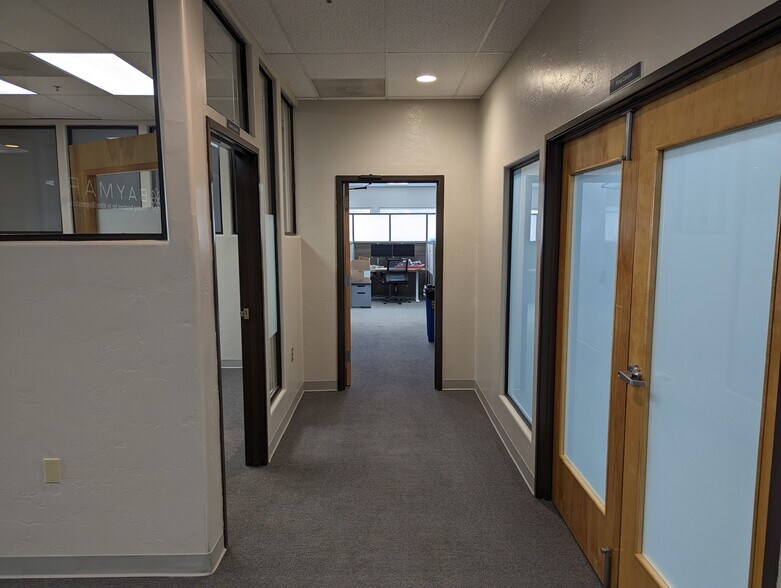 More Photos Of 180 W Magee Rd, Tucson Medical For Lease