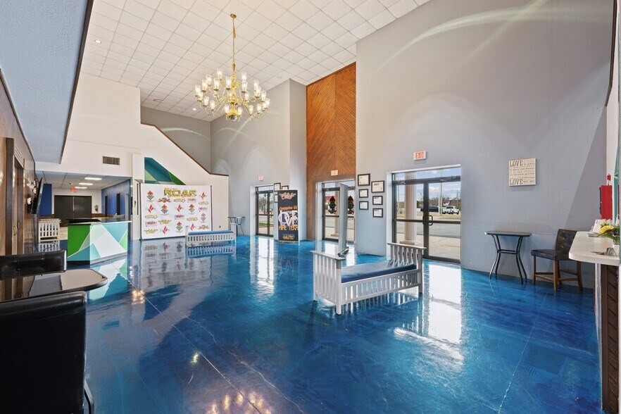 More Photos Of 1005 SW 4th St, Moore Religious Facility For Sale