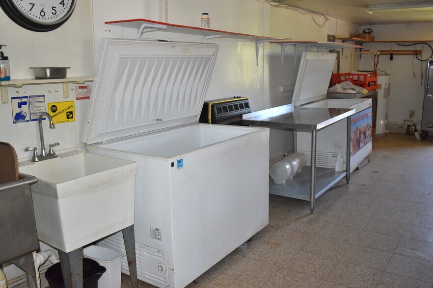 More Photos Of 8915 Route 6N, Albion Fast Food For Sale