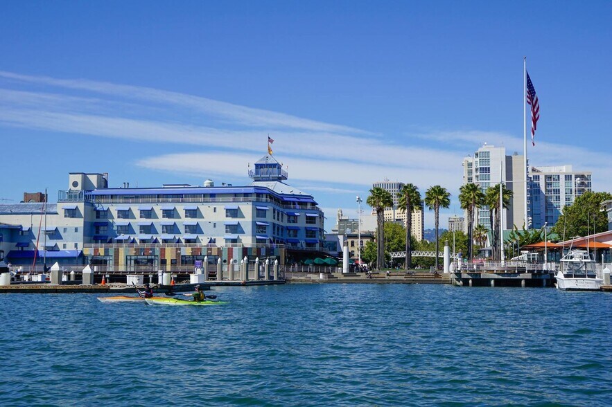 More Photos Of 283 4th St, Oakland Loft Creative Space For Lease