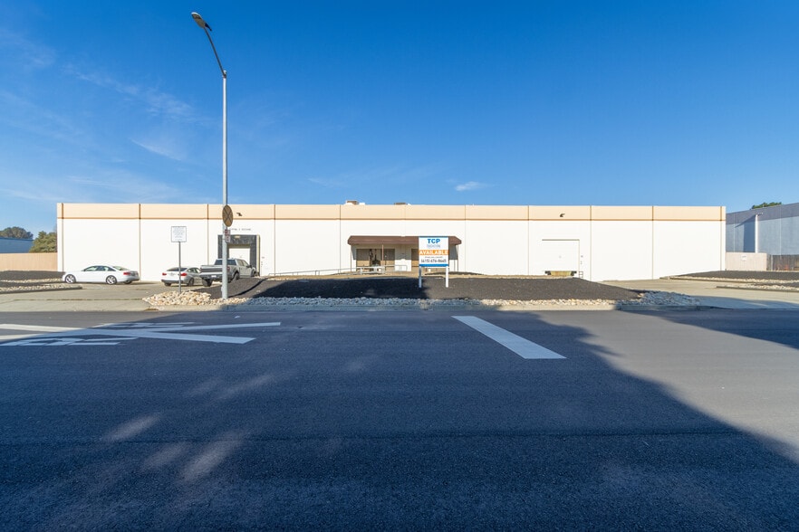 Primary Photo Of 1833 Stearman Ave, Hayward Manufacturing For Sale
