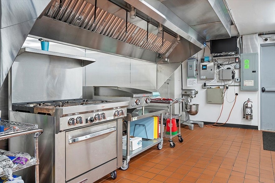More Photos Of 624 North Ave, Pittsburgh Fast Food For Sale