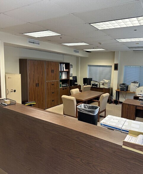 More Photos Of 31499 Hayman St, Hayward Manufacturing For Sale