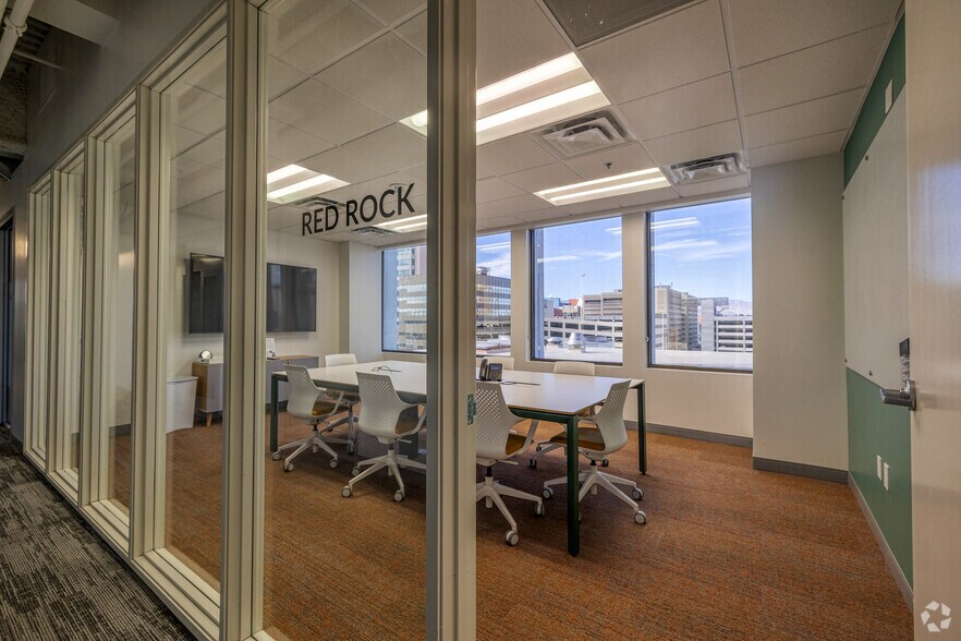 More Photos Of 300 S 4th St, Las Vegas Office For Sale