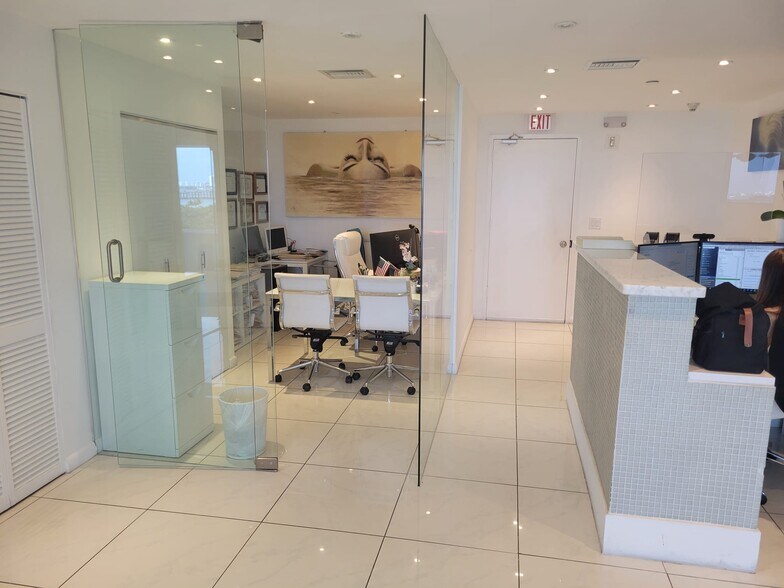 More Photos Of 4770 Biscayne Blvd, Miami Office For Sale