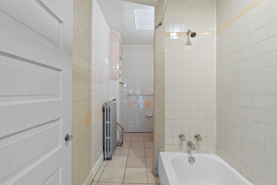 More Photos Of 200 W Lorraine Ave, Baltimore Storefront Retail Residential For Sale
