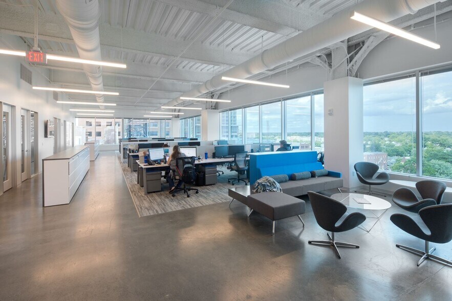 More Photos Of 555 Fayetteville St, Raleigh Office For Lease