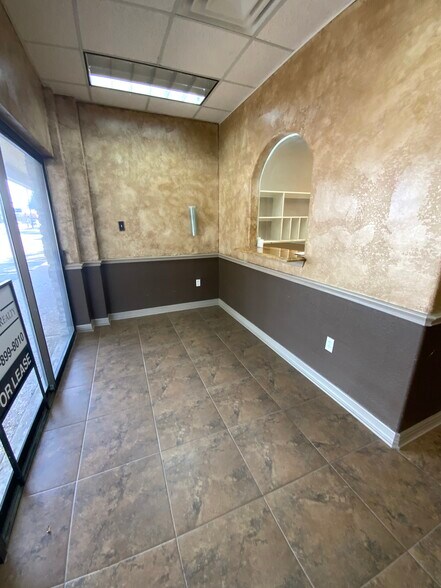 More Photos Of 1214 S 31st St, Temple Office For Lease