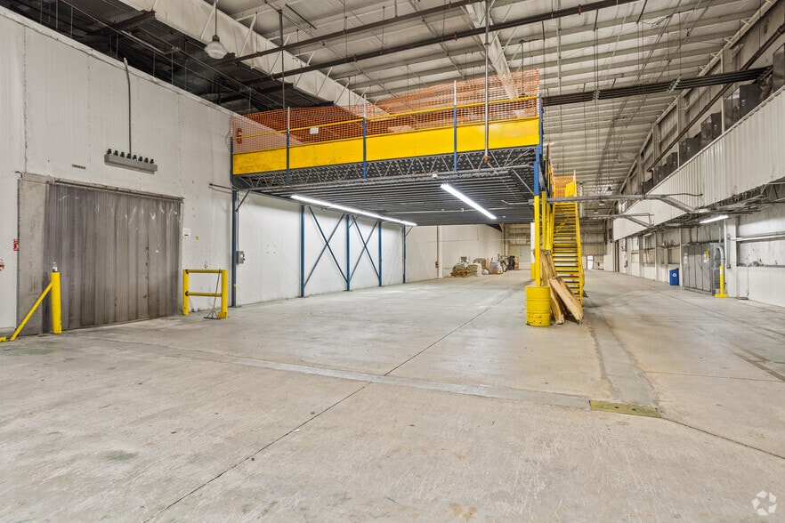 More Photos Of 4003 Seminole Pratt Whitney Rd, City Of Westlake Refrigeration Cold Storage For Lease